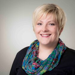 Portrait von Amke Kleemann aus dem KreHaartiv-Team Hohenkirchen